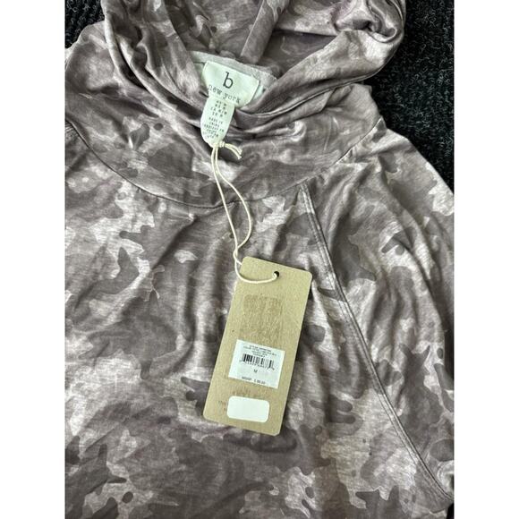 NWT b New York Camo Print Hooded Tunic Top M Long Sleeve Lightweight - Picture 3 of 5